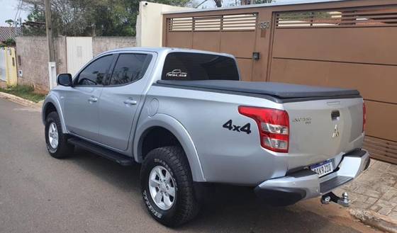 MITSUBISHI L200 TRITON 2.4 16V TURBO DIESEL SPORT GLS CD 4P 4X4 AUTOMÁTICO